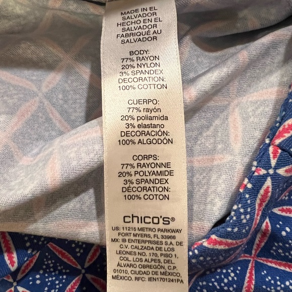 Chico’s Perfect Stretch Royal Blue/Pink/White Geometric Print Capris - Picture 14 of 15